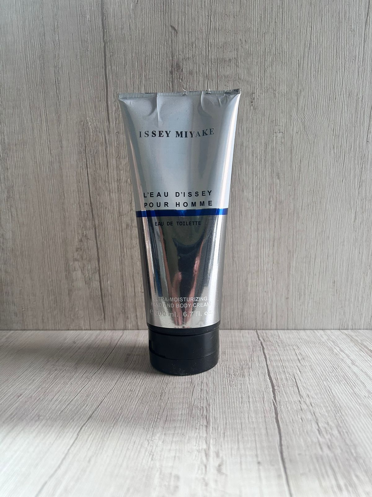 CREMA CORPORAL ISSEY MIYAKE 200ML disponible en Yaxa Colombia